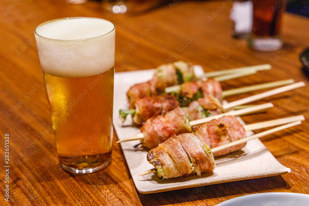 酒の肴にぴったりの串焼き