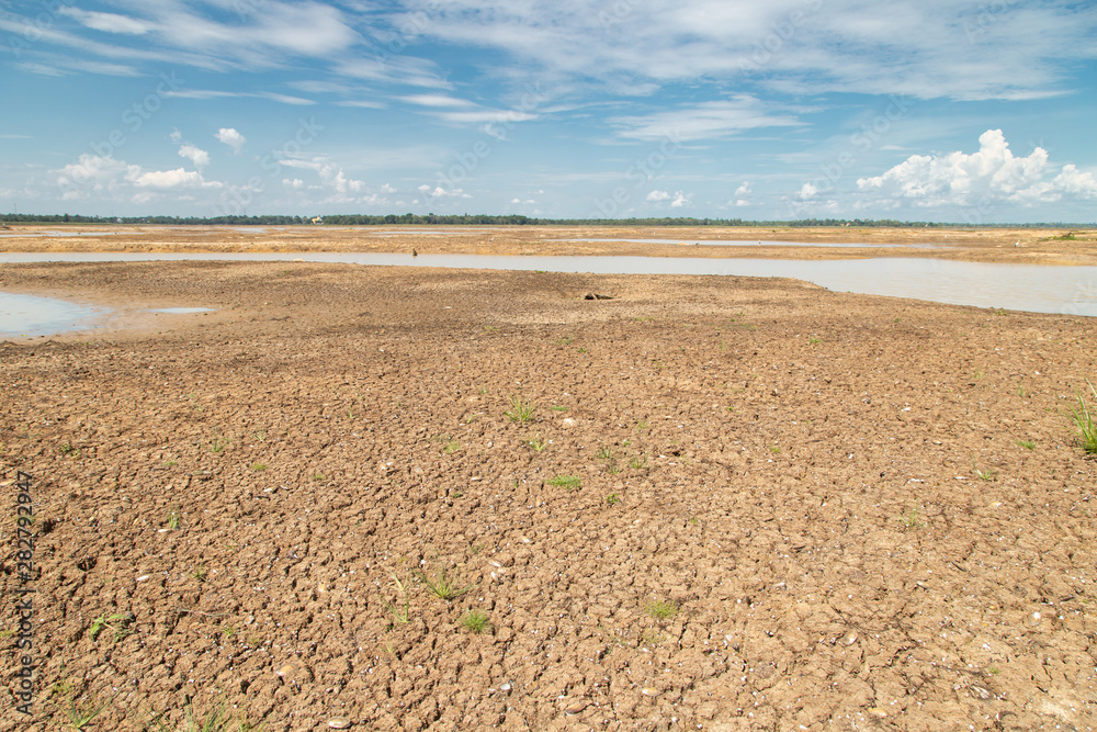 Drought of water sources. The impact of rain does not fall seasonally. Reservoir condition for droug