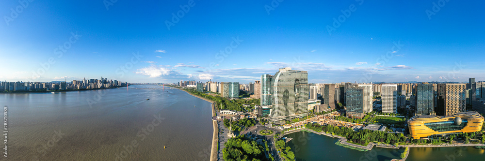 中国杭州城市天际线全景