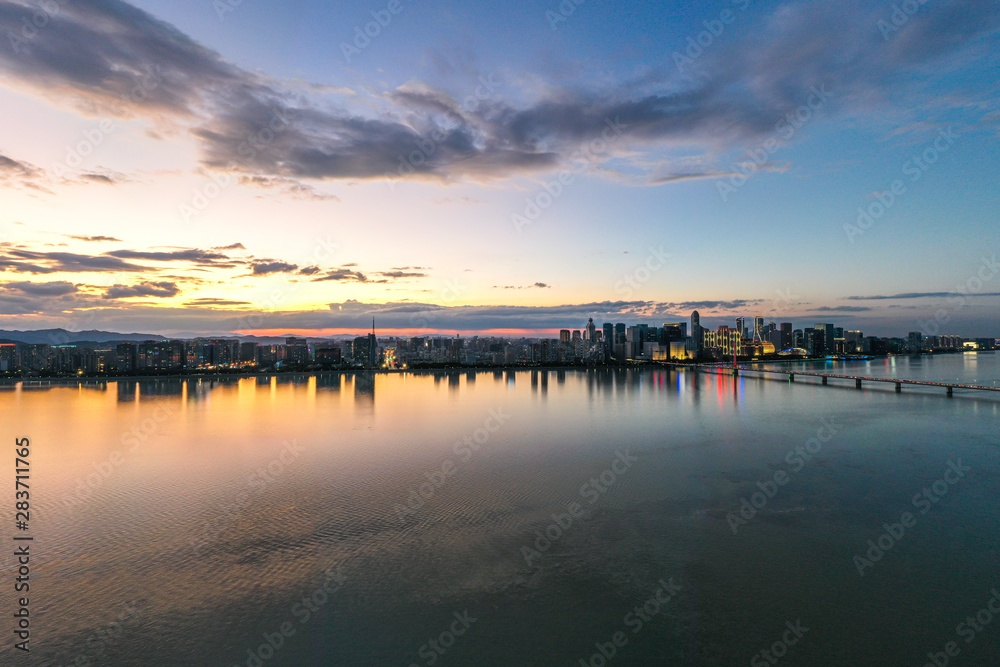 中国杭州全景城市天际线