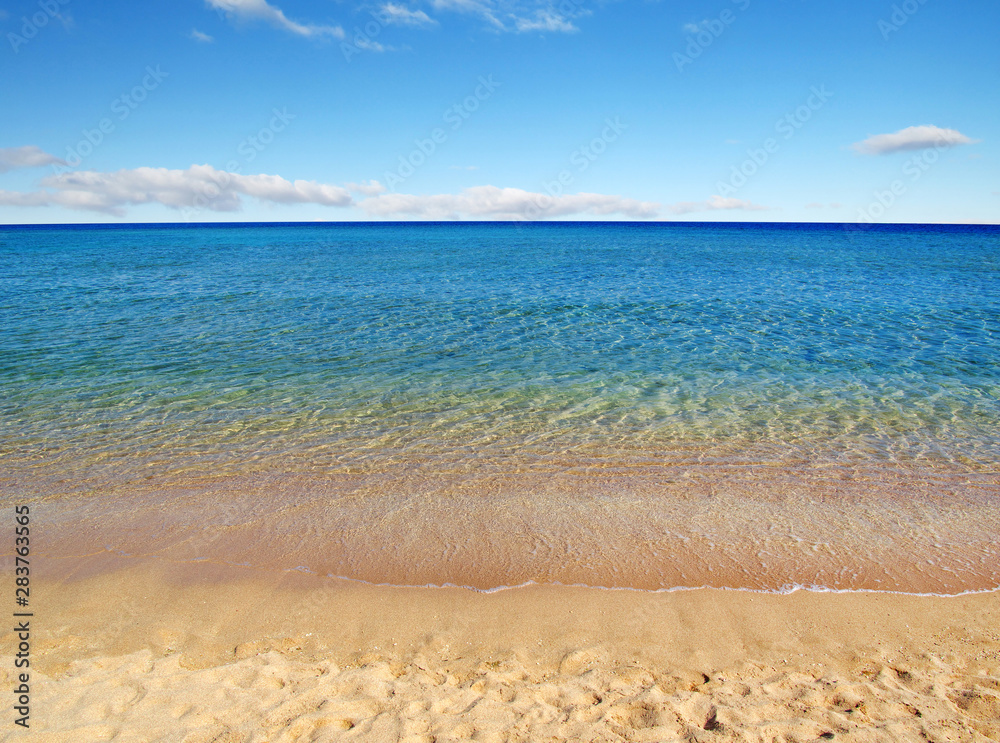 夏日沙滩与大海