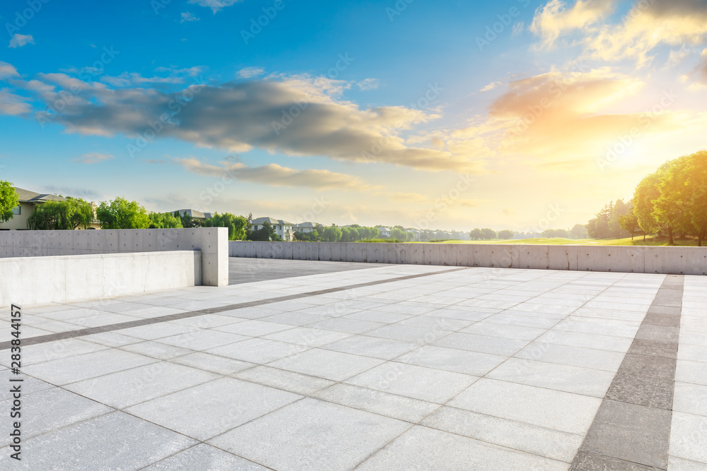 Empty floor and beautiful natural scenery in city park