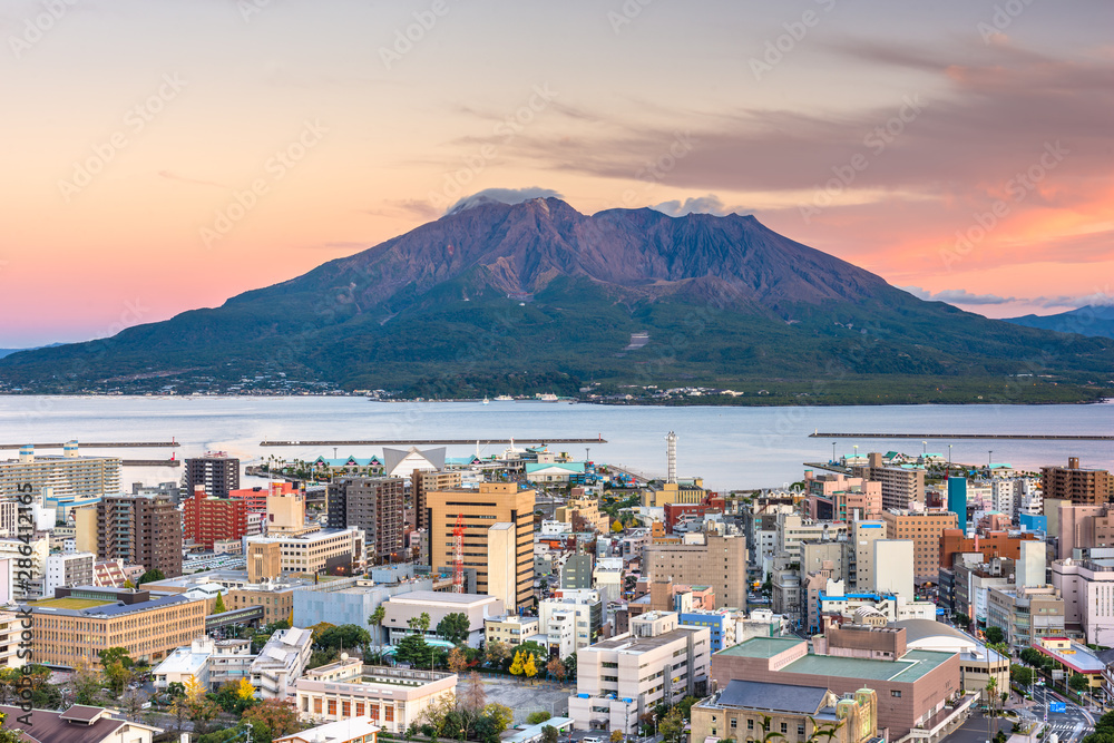 日本鹿儿岛，樱花岛火山的天际线