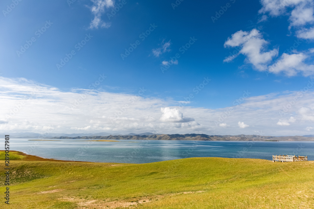 高原湖景