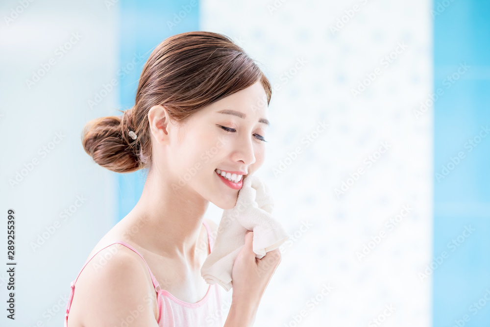 beauty woman clean her face