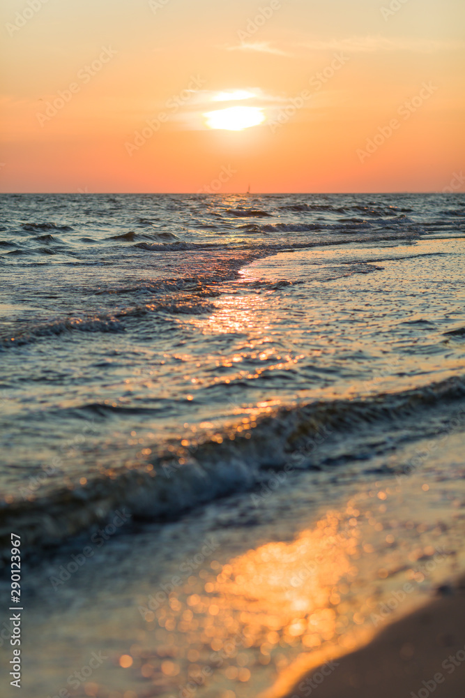 海上日落