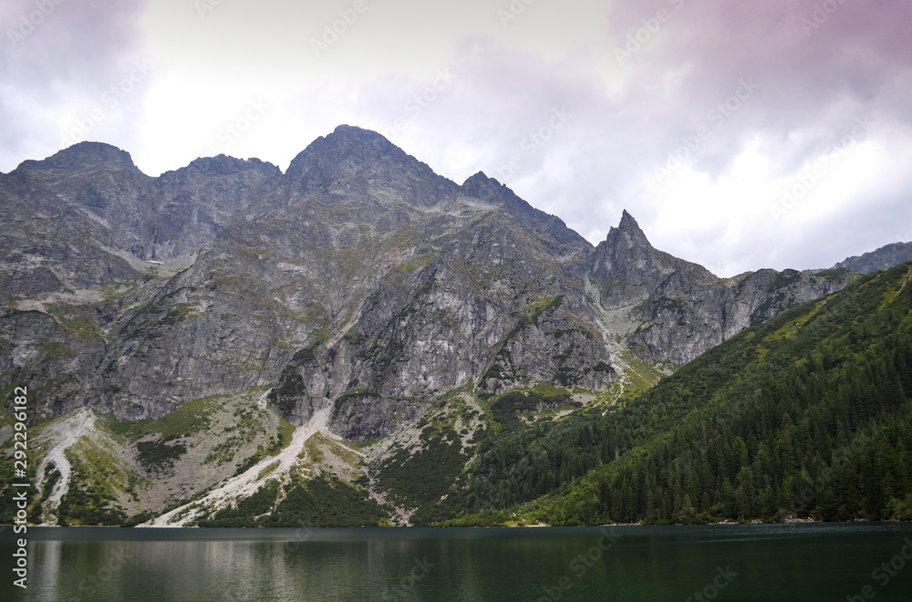 山上的Morskie Oko（海眼）湖