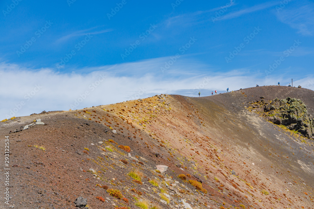 雲の上の登山道