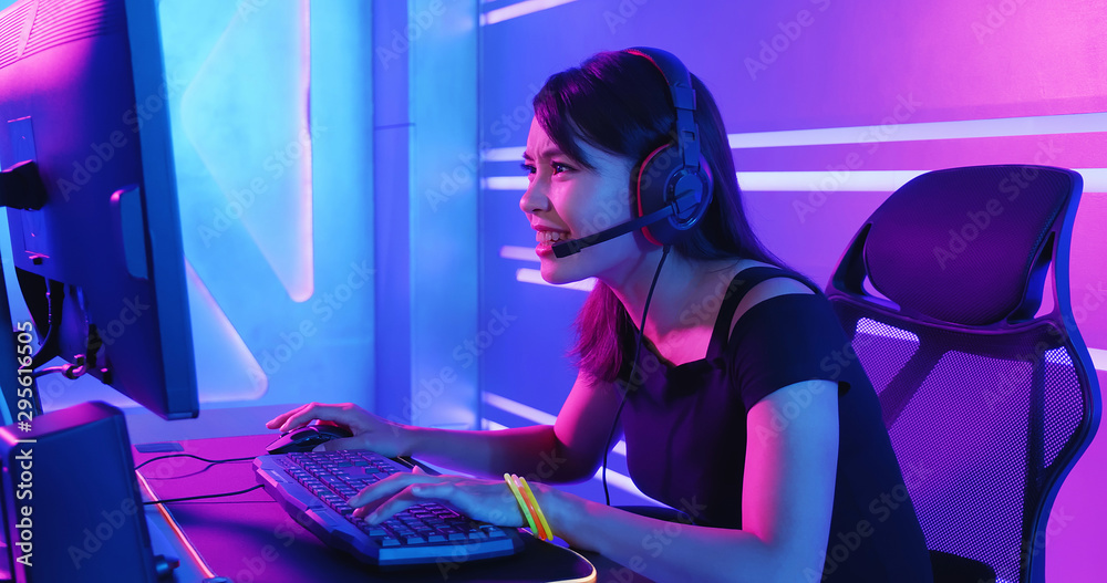 cyber sport gamer playing game