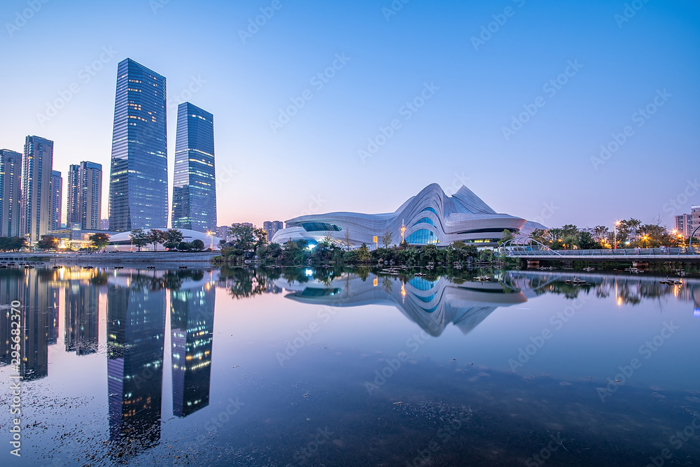 中国湖南省长沙市梅溪湖公园夜景