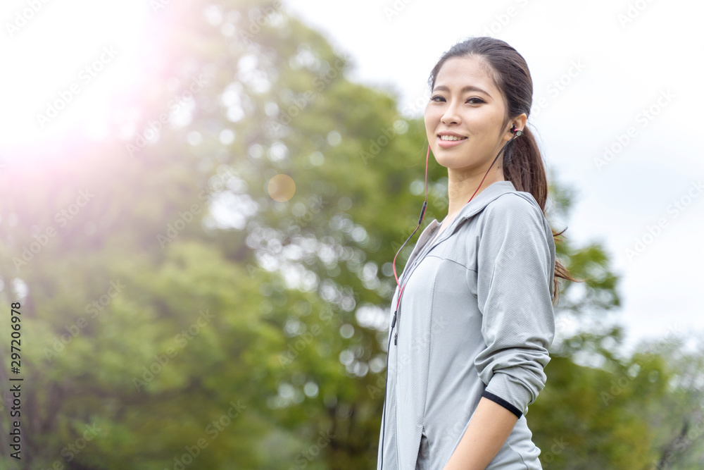 スポーティー　女性