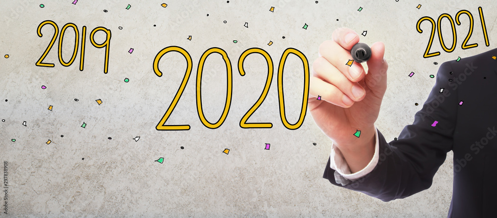 2020年，灰色背景上的商人