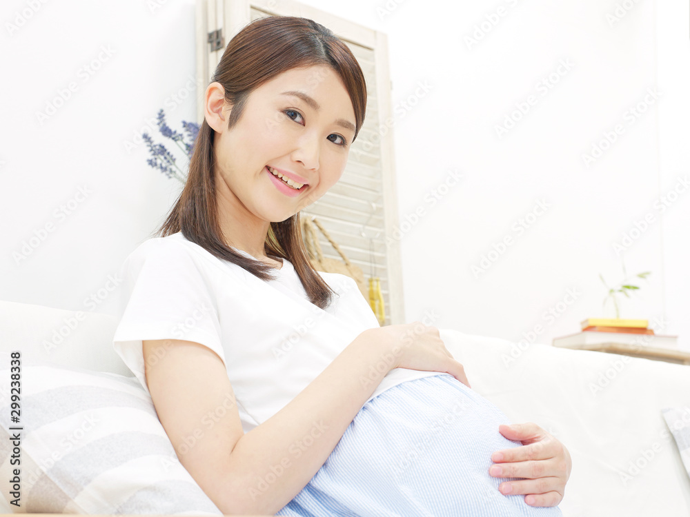 女性　妊婦