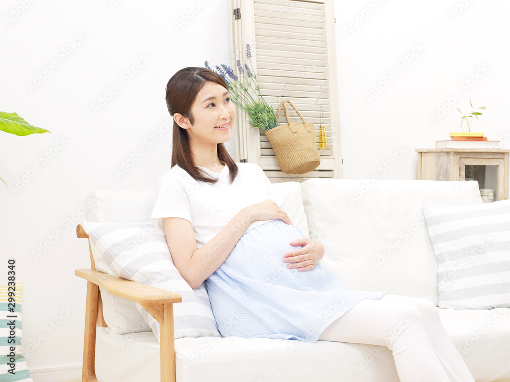 女性　妊婦