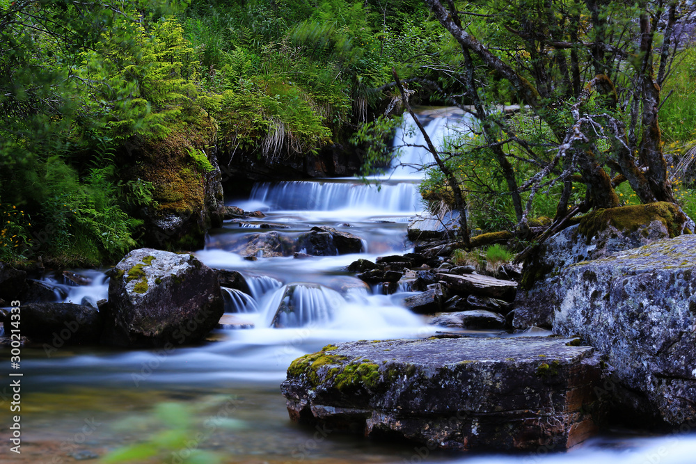 诺威根的Mystischer Wasserfall