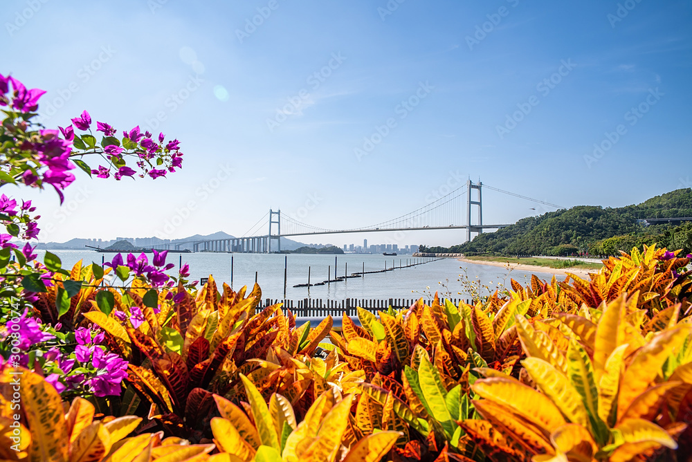 中国广东省东莞市虎门水岸风光及虎门大桥