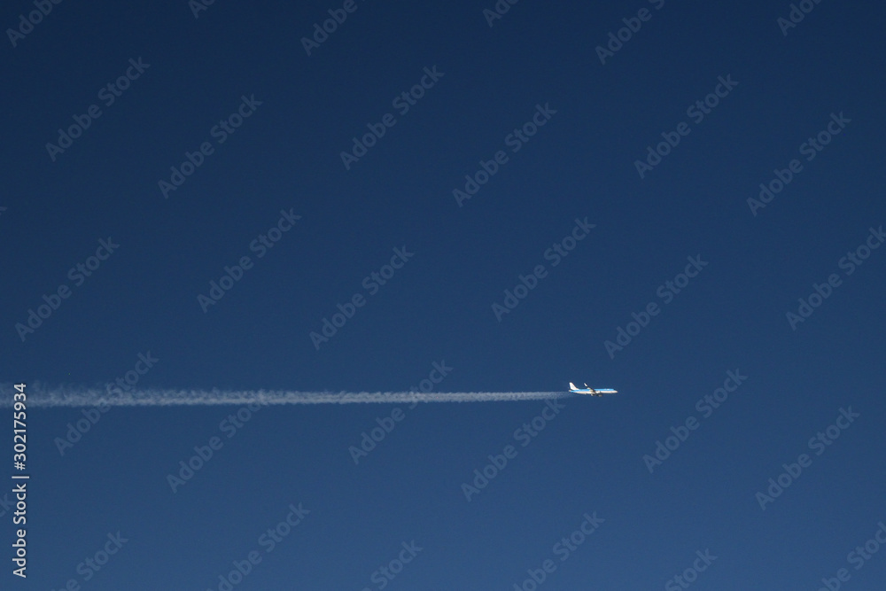  horizontal trajectory of airplane - KLM airline - commercial passenger flight - air pollution