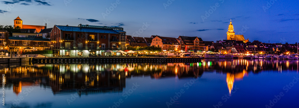 Waren (Müritz) Blaue Stunde im Panorama