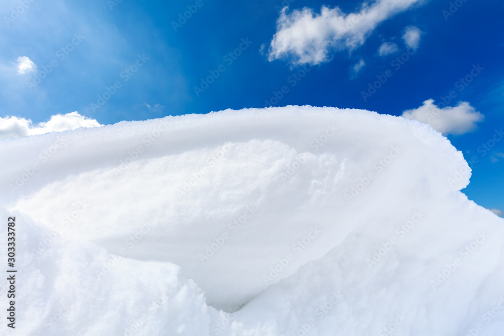 雪山蓝天