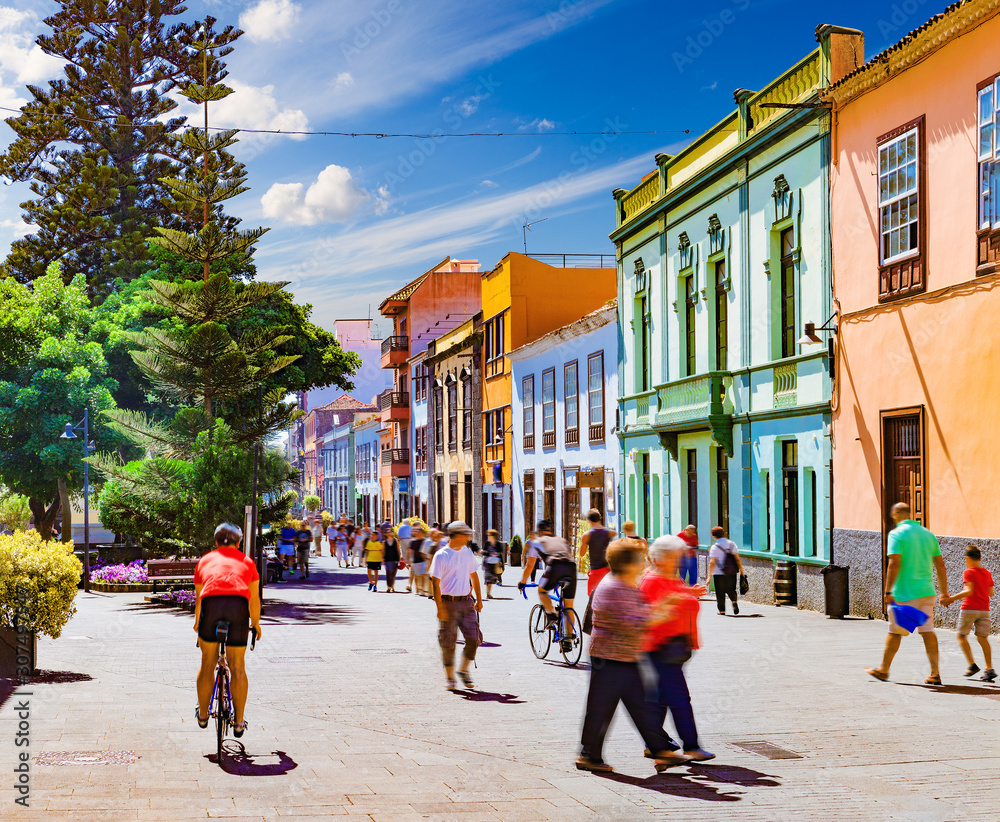 Islas canarias.Tenerife. Calles del pueblo de  La Laguna.