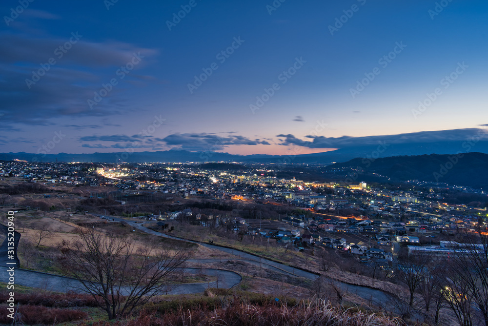 長野県　飯綱山公園からの夜景