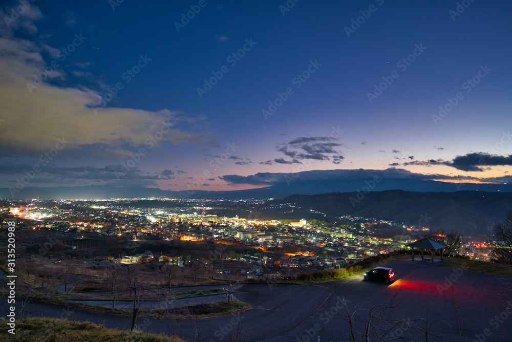 長野県　飯綱山公園からの夜景