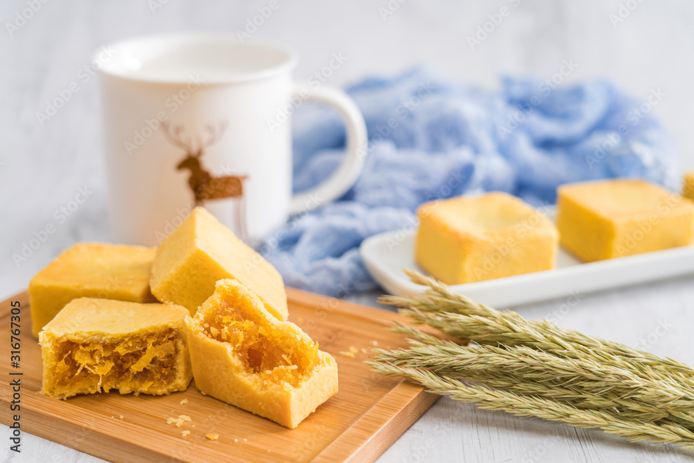 A few pieces of delicious Chinese pineapple cake in a tray