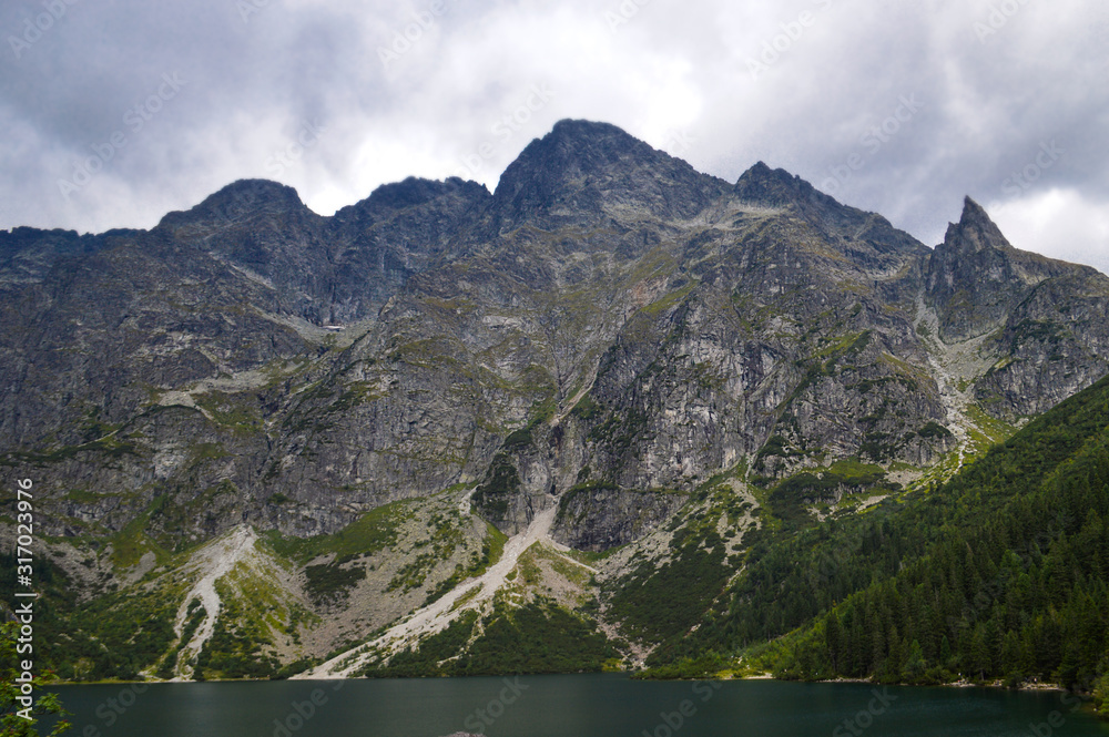 山上的Morskie Oko（海眼）湖