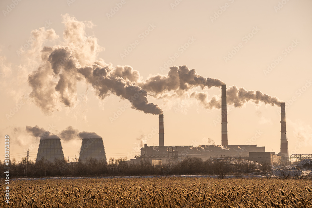 Smoke from the pipes of heat station - Moscow