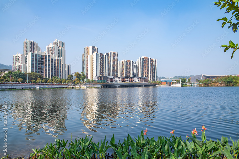 广州市南沙区凤凰湖公园美丽湖景房地产小区