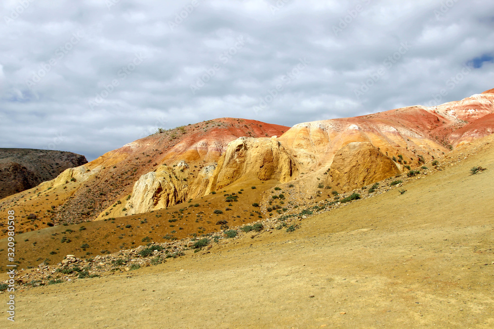 Sometimes the Altai Mountains look like the surface of the planet Mars