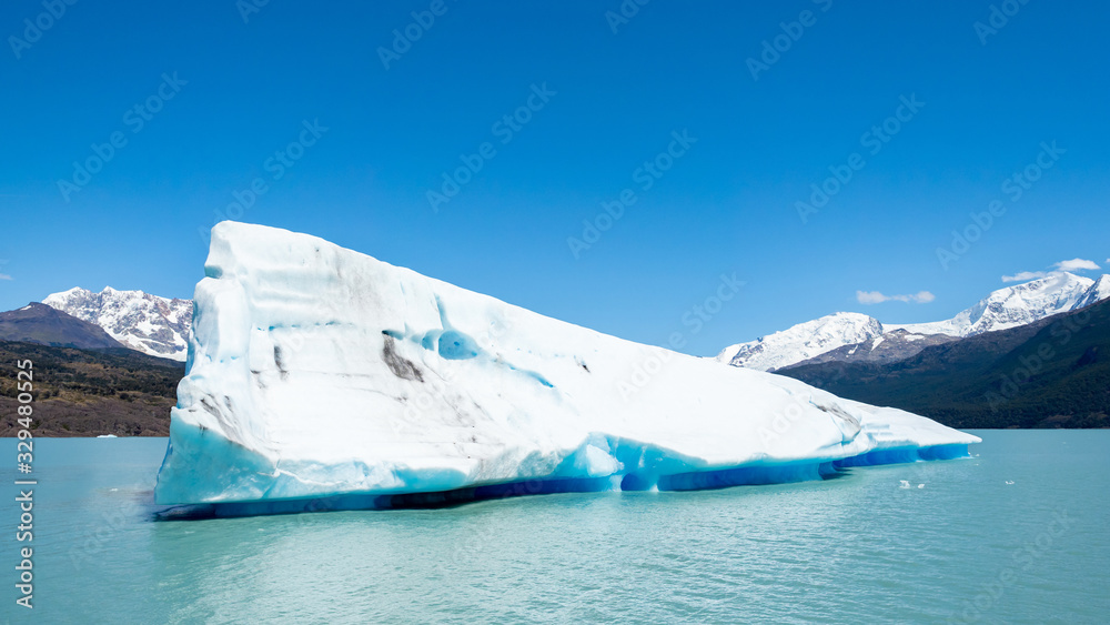 氷河　流氷