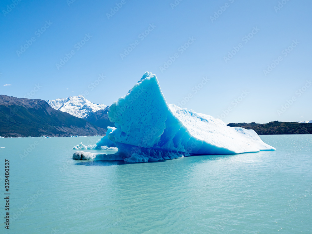 氷河　流氷