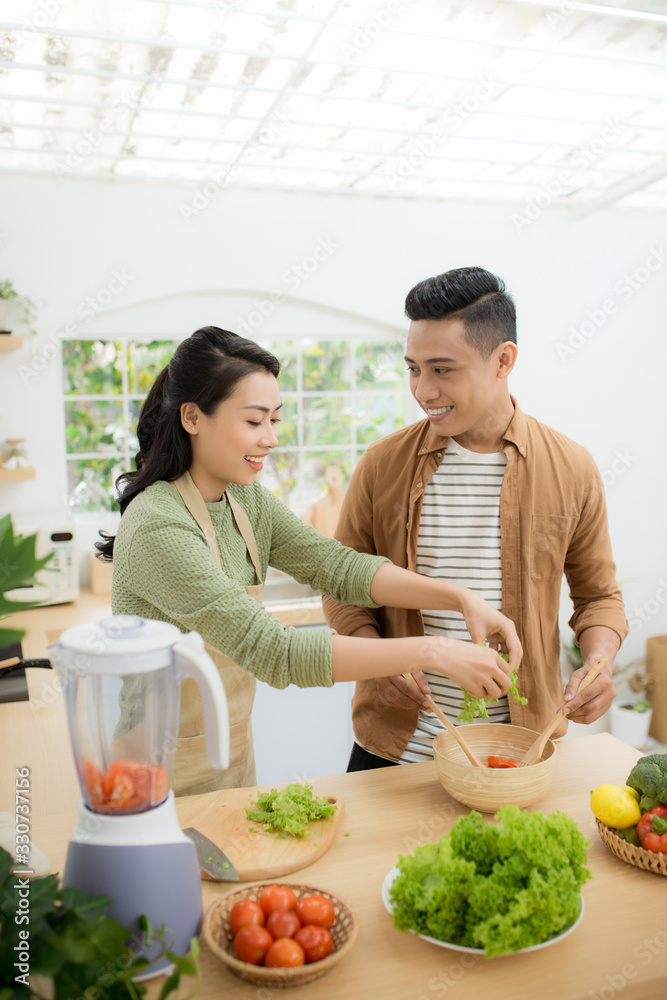 情侣烹饪爱好生活方式概念