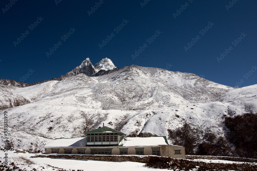 himalaia mountains in winter 