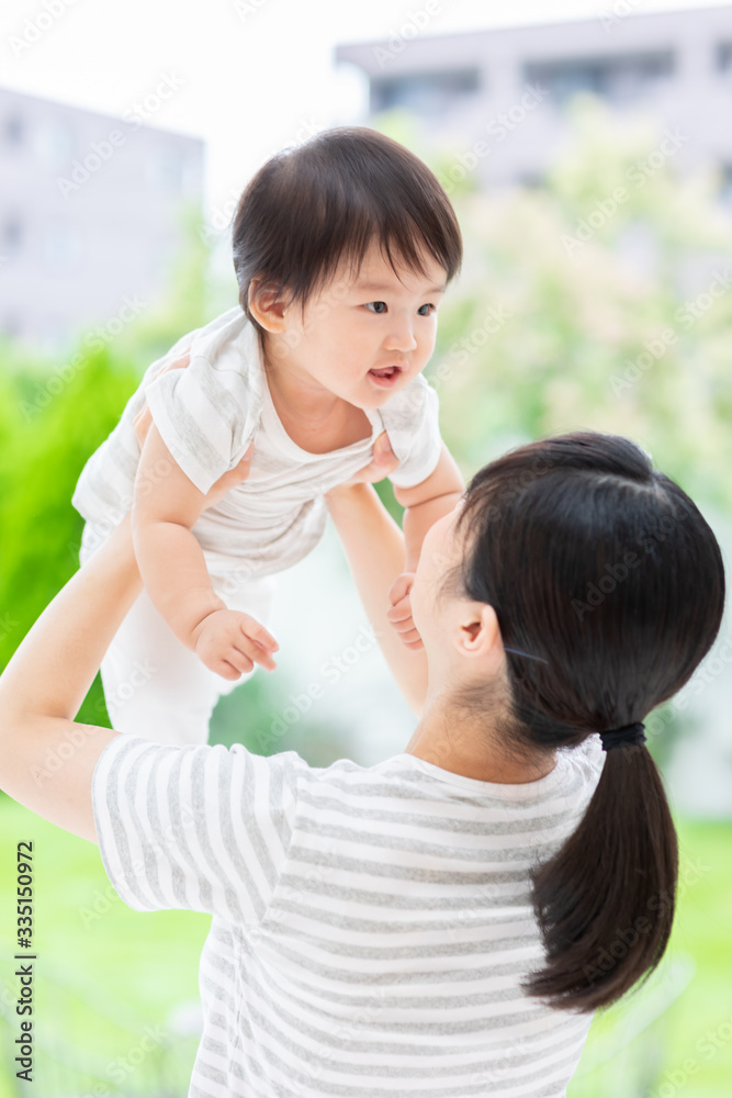 お母さんと赤ちゃん