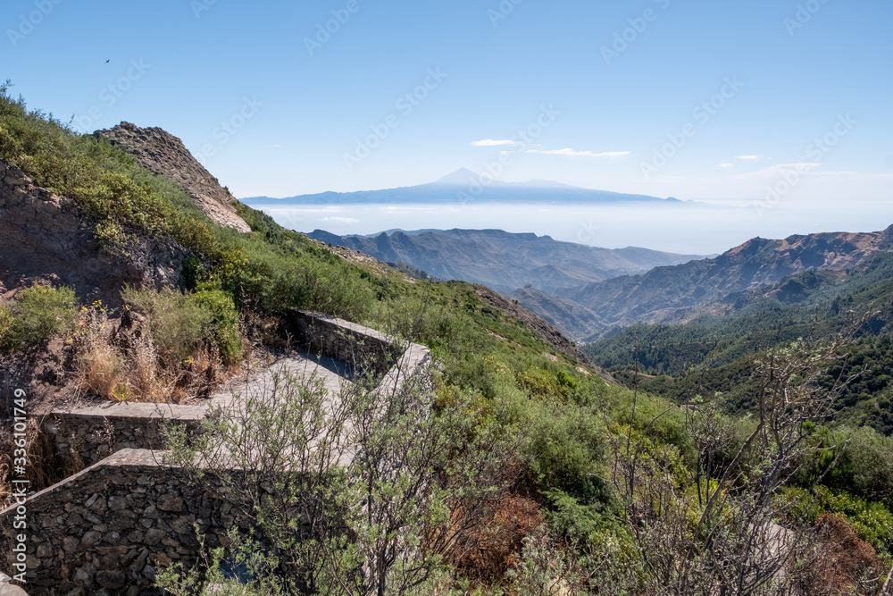 Mirador Roque de Ojila auf La Gomera zum Teide auf Teneriffa Kanarische Inseln全景