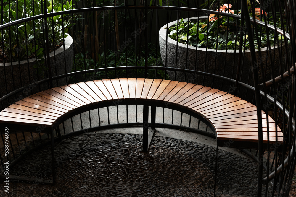 Circular bench with fence