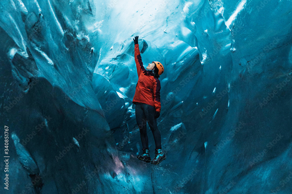 Breiðamerkurjökull ice cave