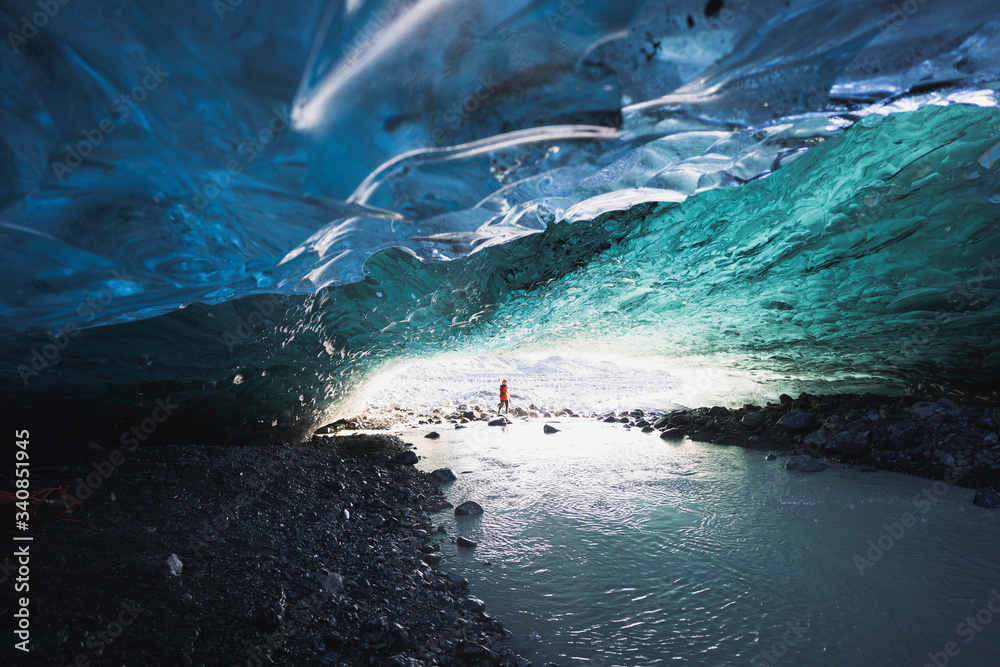 Breiðamerkurjökull ice cave