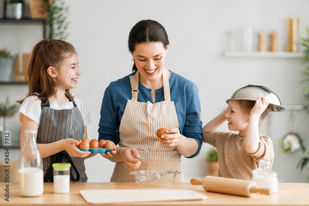 family are preparing bakery together