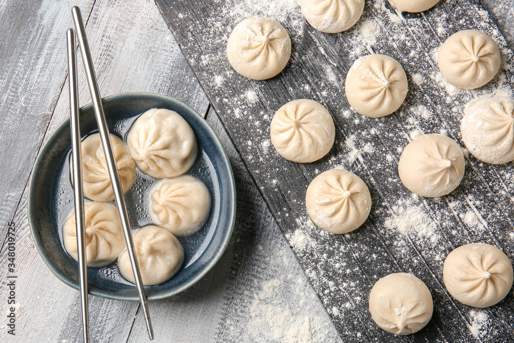 生煮饺子上桌