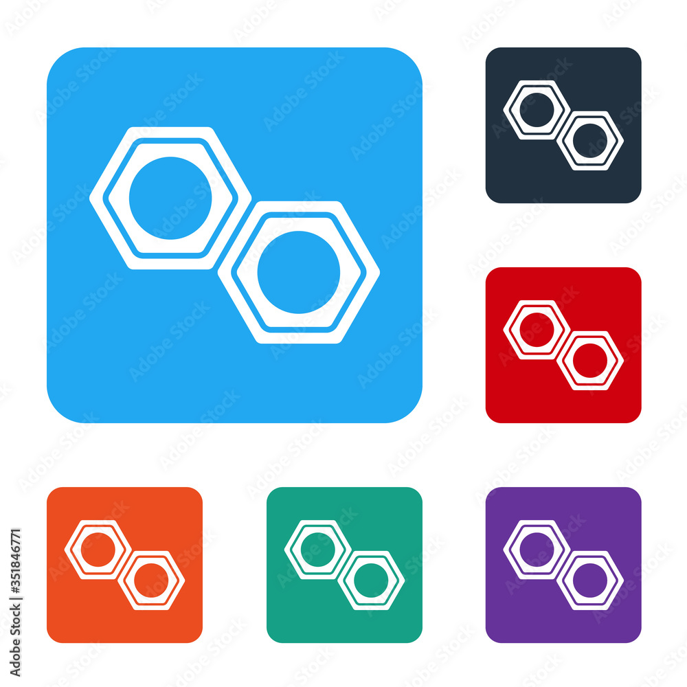 白色六边形金属螺母图标隔离在白色背景上。将图标设置为彩色方形按钮。Vect