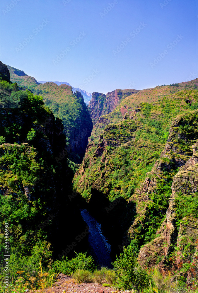 Gorges du Daluis dans l'arrière pays Niçois dans les Alpes-Maritimes en France