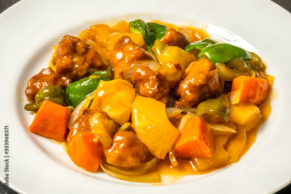 酢豚　Chinese food sweet and sour pork