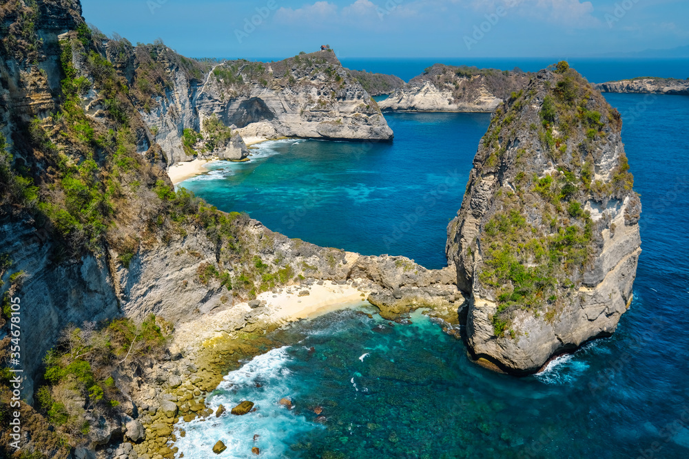 Diamond beach, Manta Bay or Kelingking Beach on Nusa Penida Island, Bali, Indonesia