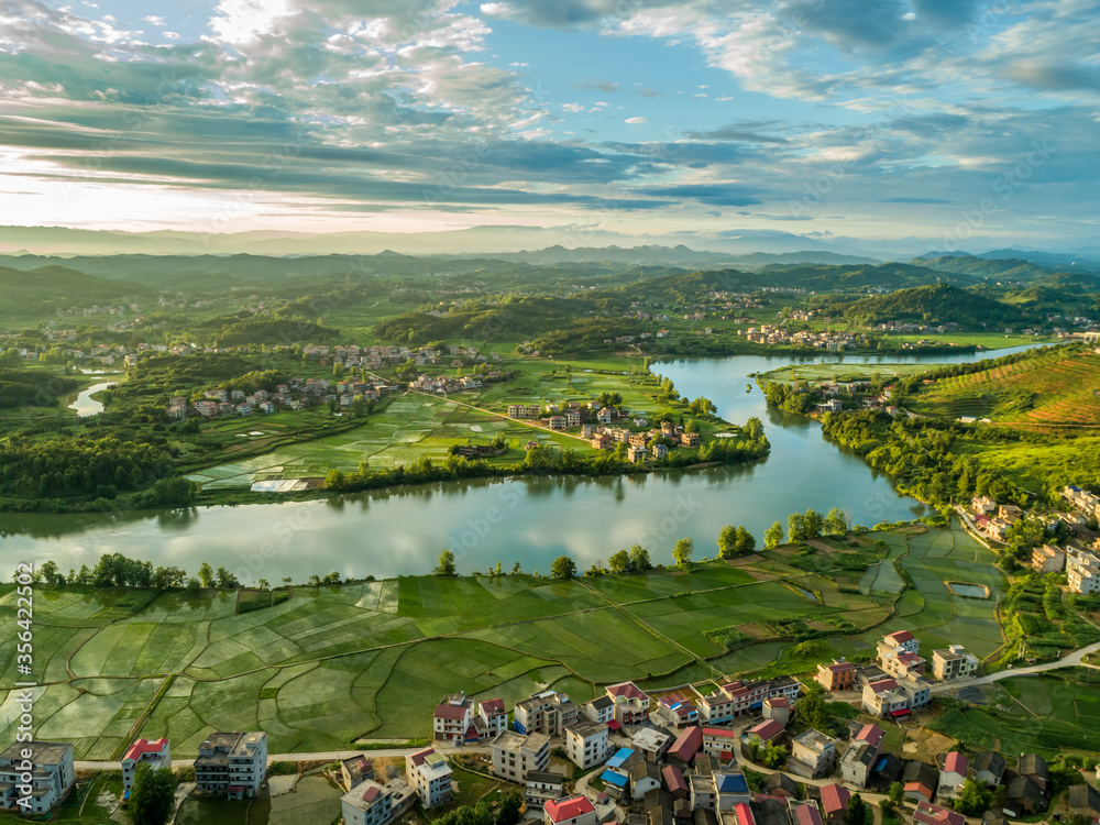 Overlooking the rural green countryside and river, Shaoyang, Hunan, China。