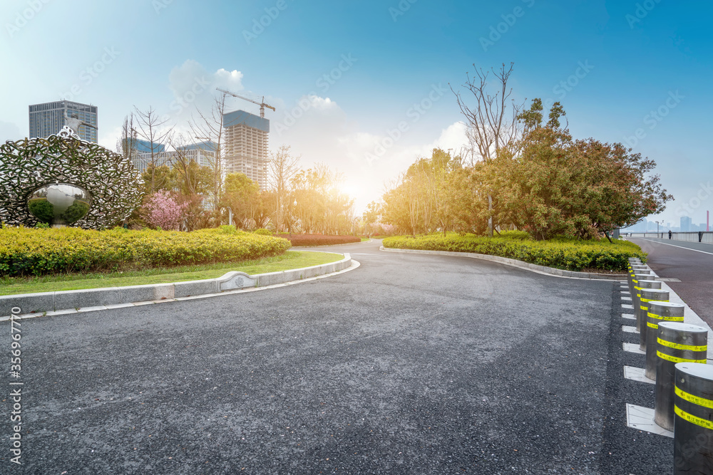 城市道路与现代建筑