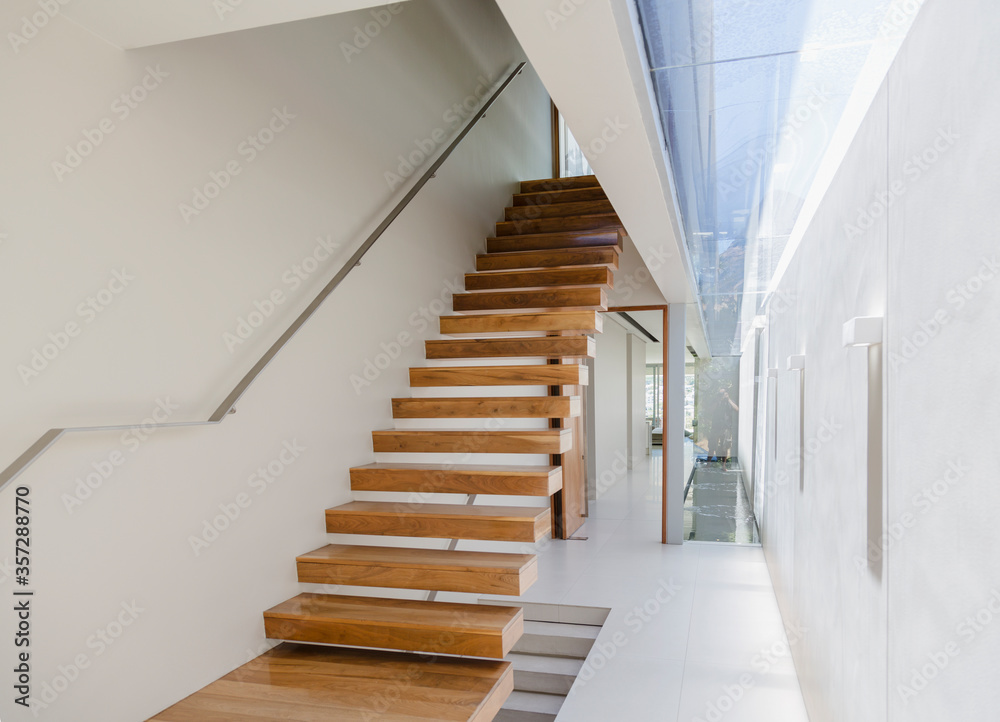 Floating staircase and corridor in modern house