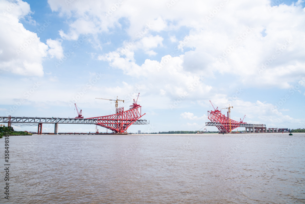 Guangzhou Cross-sea Bridge under construction on the Pearl Bay